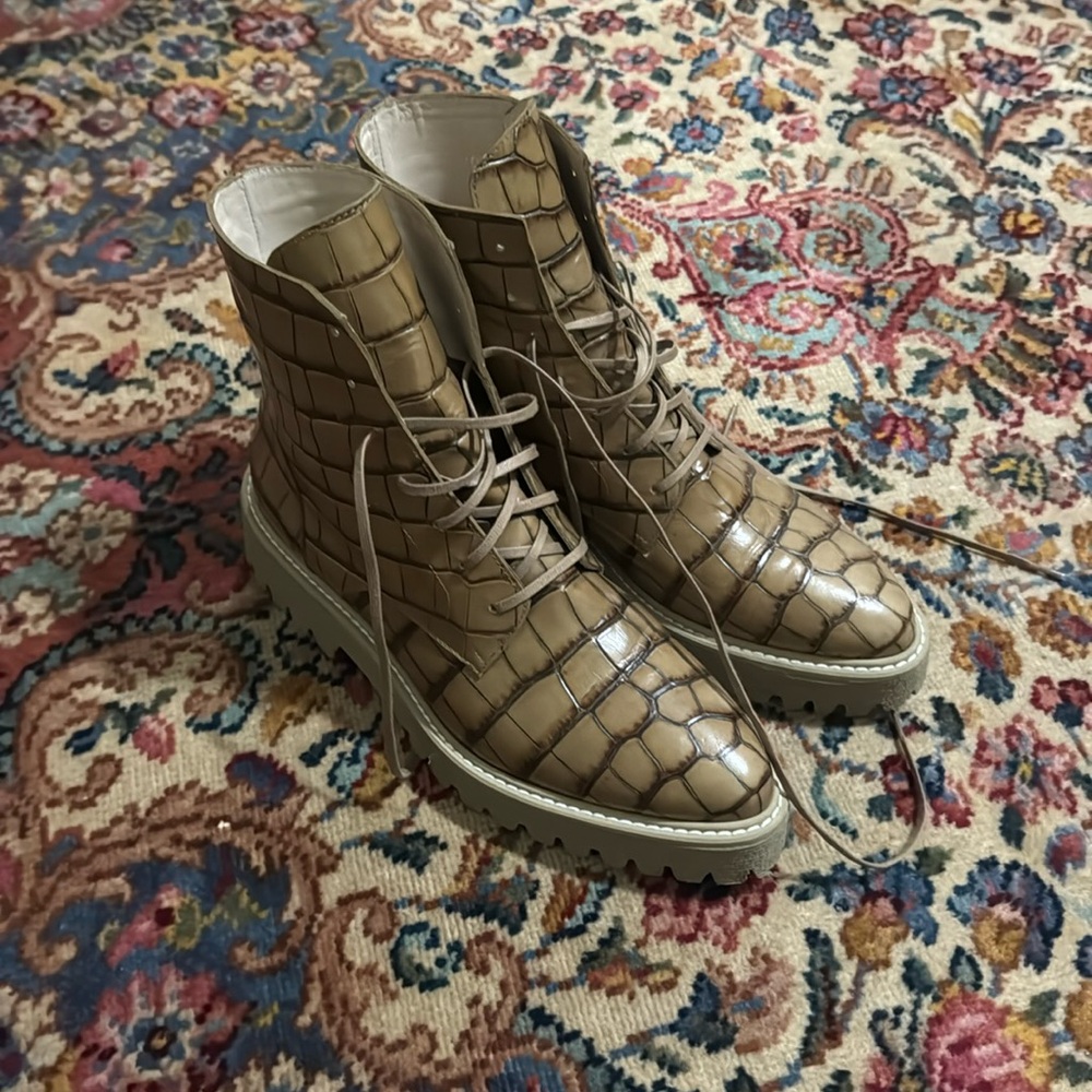 Freda Salvador Emi Lug Boot